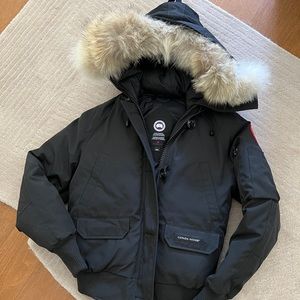 Canada goose chilliwack bomber down jacket with fur women size XS